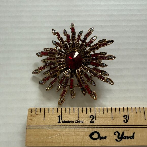 Vintage Sunburst Brooch Red Rhinestone Aurora Borealis Starburst Pin 1960s Retro - Picture 4 of 4